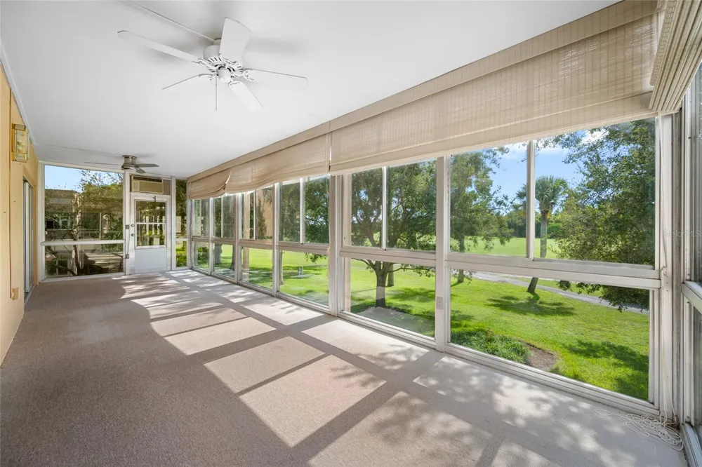16 COUNTRY CLUB DRIVE #16 Largo, FL 33771