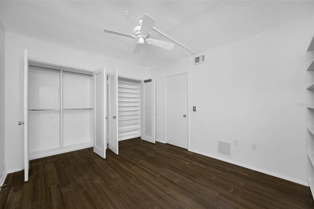 16 COUNTRY CLUB DRIVE #16 Largo, FL 33771