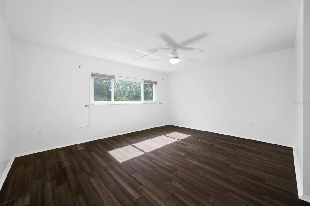 16 COUNTRY CLUB DRIVE #16 Largo, FL 33771