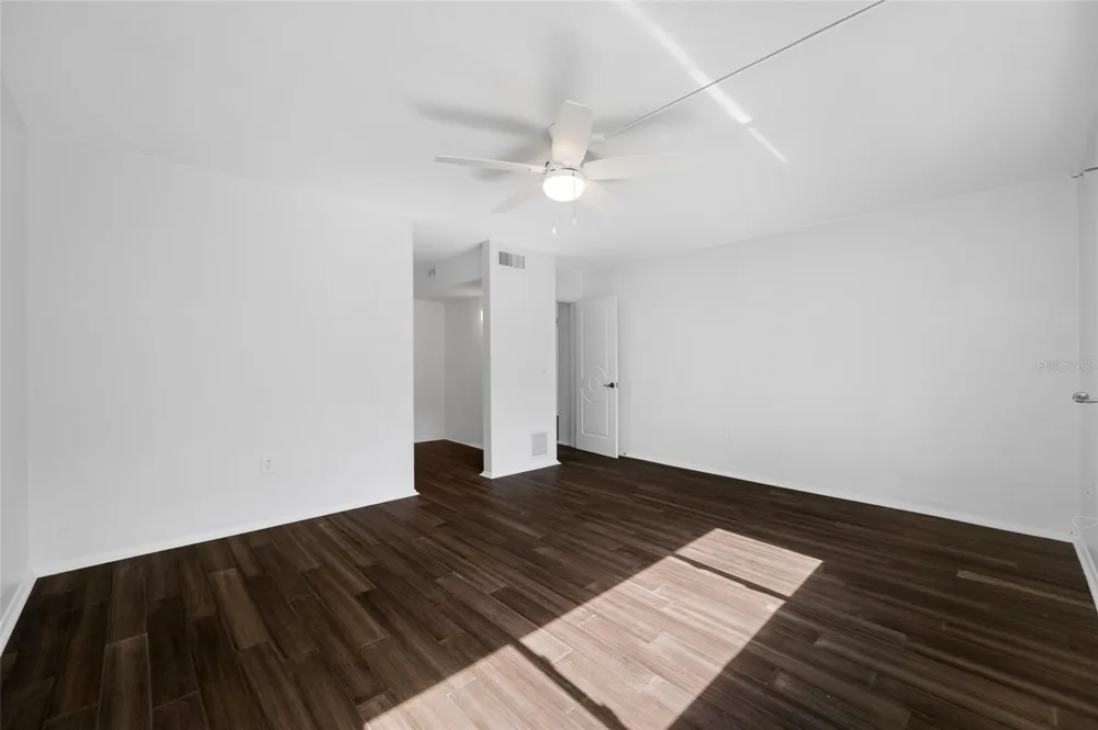 16 COUNTRY CLUB DRIVE #16 Largo, FL 33771