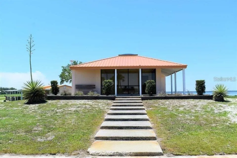 405 PANDORA DRIVE Indian Lake Estates, FL 33855