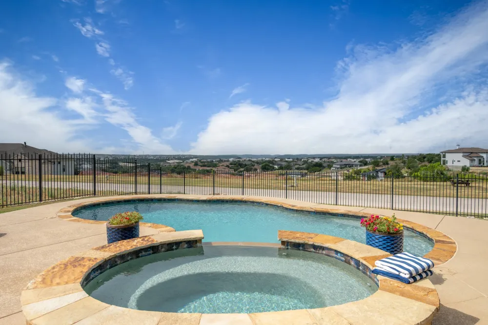 2220 Quarry Loop Leander, TX 78641