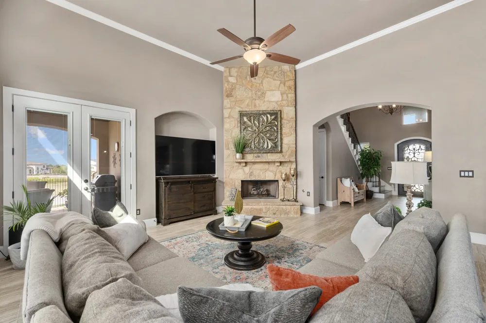 2220 Quarry Loop Leander, TX 78641