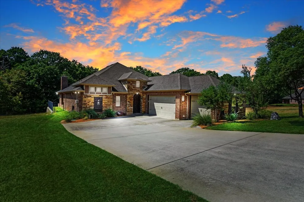 304 Dublin Circle Gordonville, TX 76245