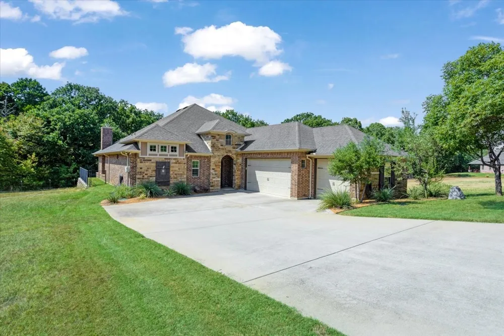304 Dublin Circle Gordonville, TX 76245