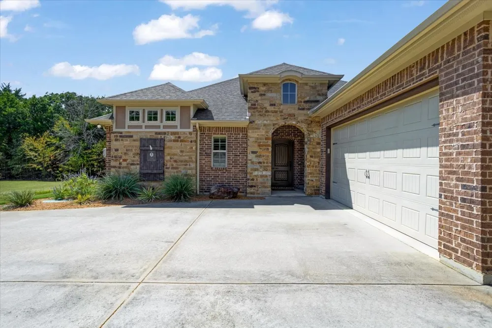 304 Dublin Circle Gordonville, TX 76245