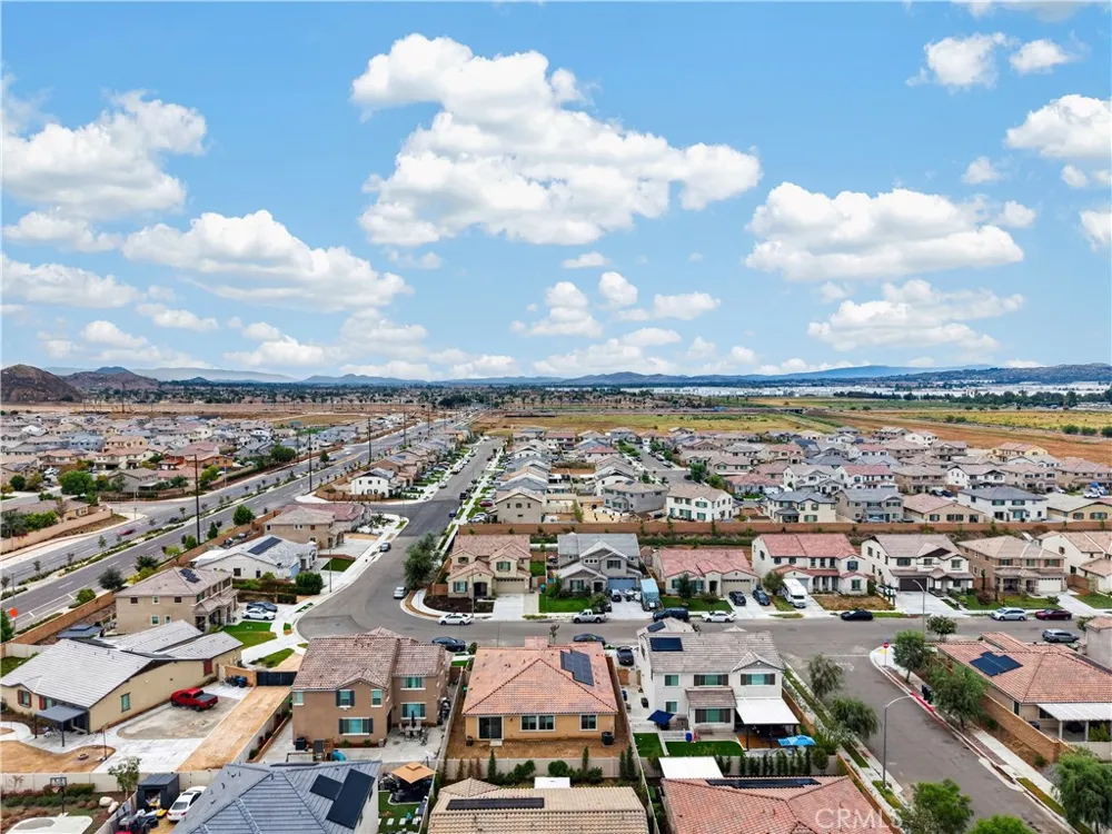 736 Augusta Drive Perris, CA 92571