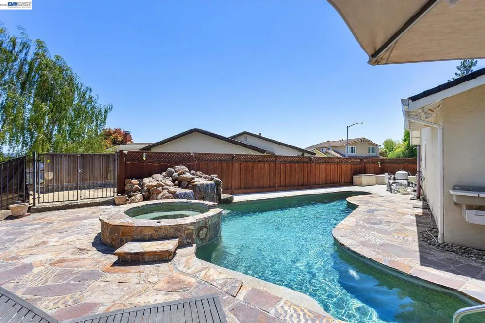 5736 Medallion Ct Castro Valley, CA 94552