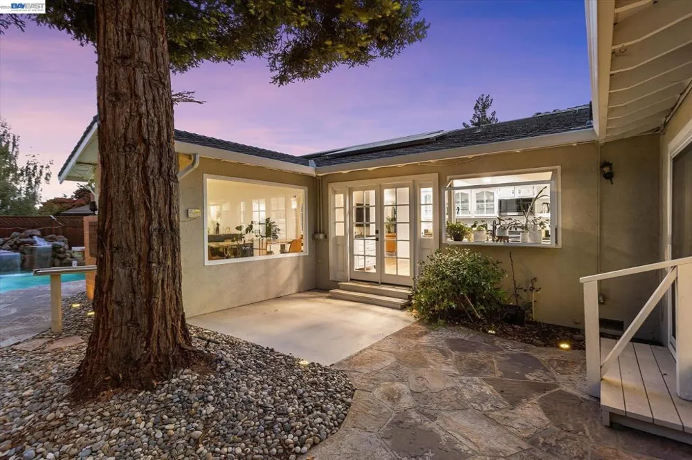 5736 Medallion Ct Castro Valley, CA 94552
