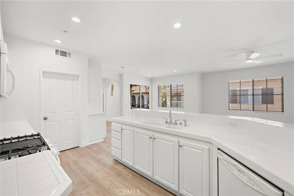 361 Summer Mission Viejo, CA 92692