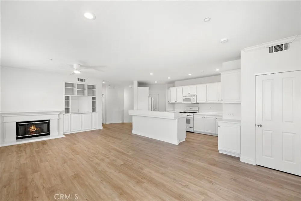 361 Summer Mission Viejo, CA 92692