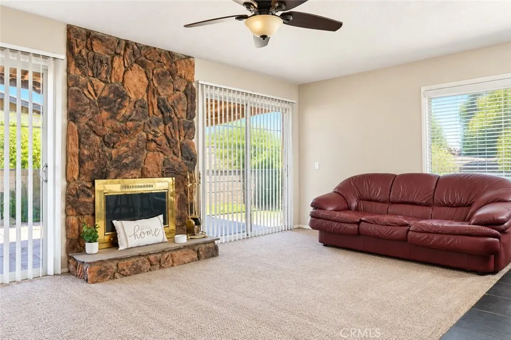 2164 Date Rialto, CA 92377
