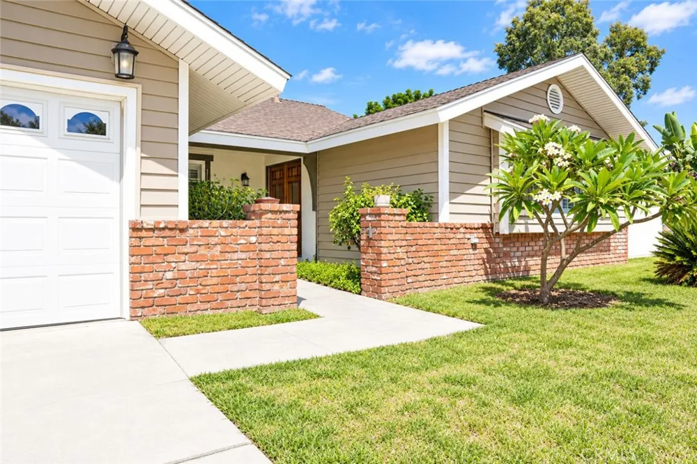 2164 Date Rialto, CA 92377