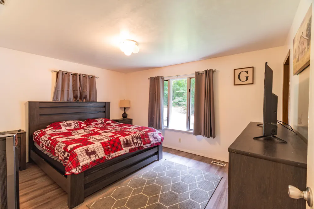 50778 Oak Street Grand Junction, MI 49056