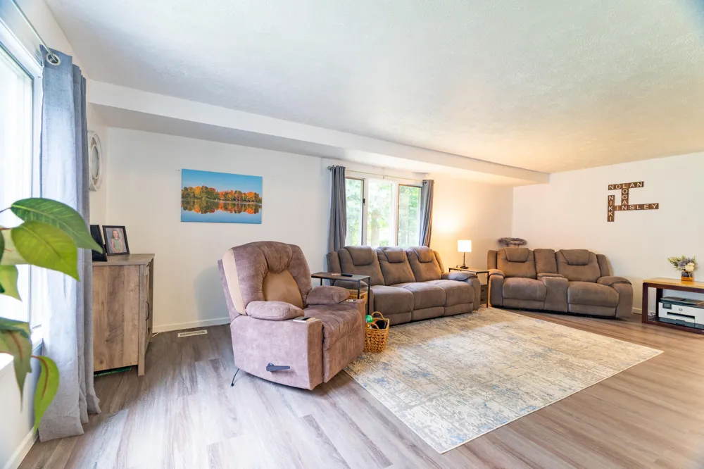 50778 Oak Street Grand Junction, MI 49056