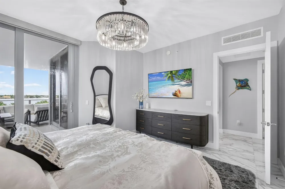 1 Water Club Way #503 North Palm Beach, FL 33408