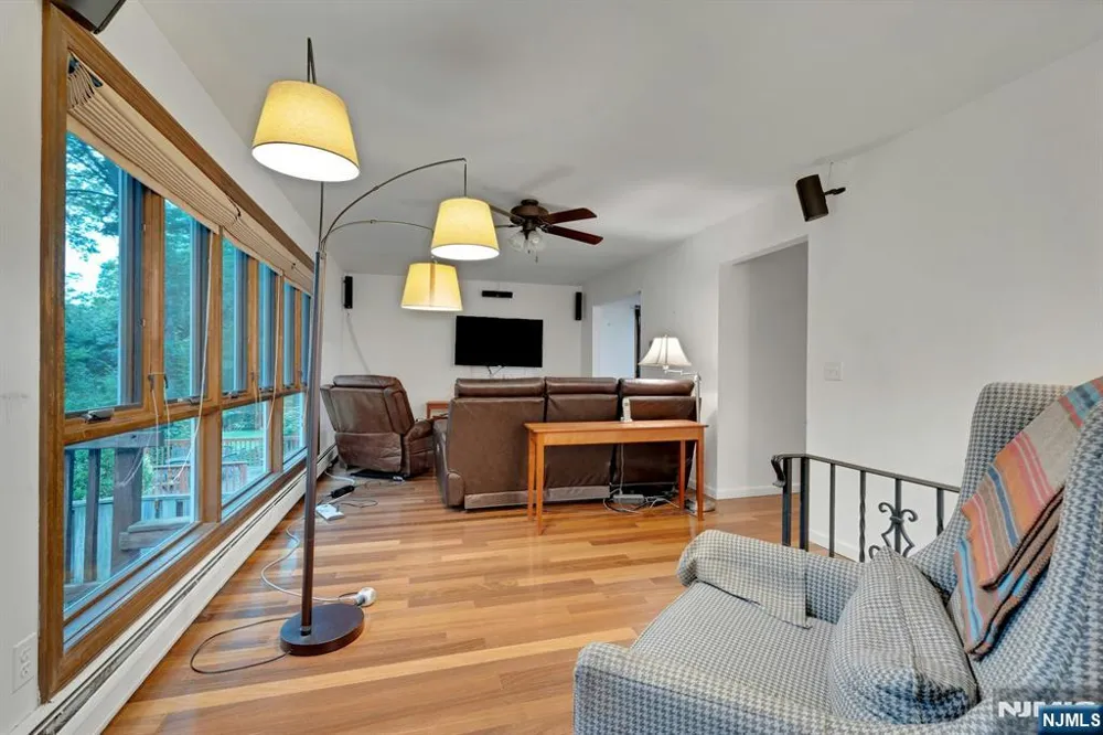 15 Hillside Road Ringwood, NJ 07456