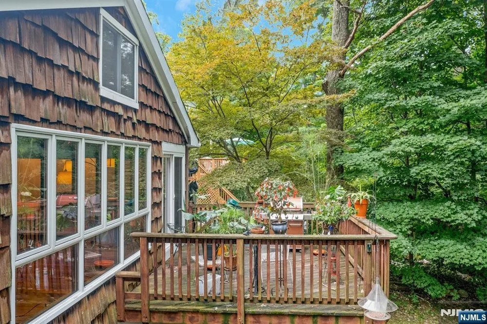 15 Hillside Road Ringwood, NJ 07456