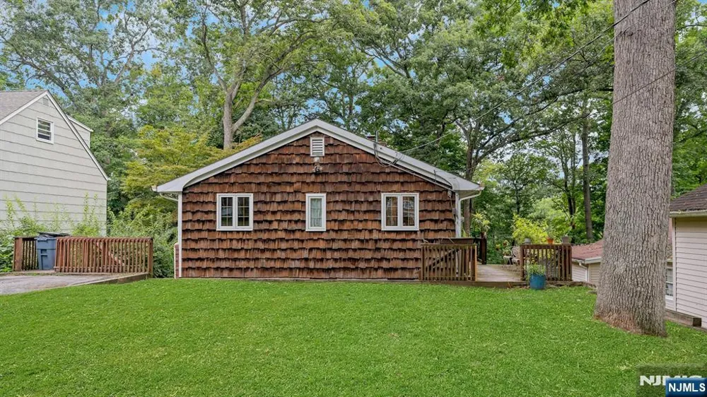 15 Hillside Road Ringwood, NJ 07456
