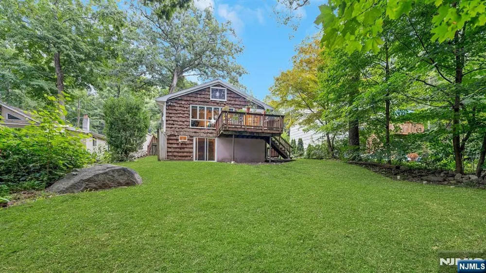 15 Hillside Road Ringwood, NJ 07456