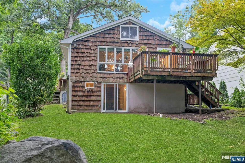 15 Hillside Road Ringwood, NJ 07456