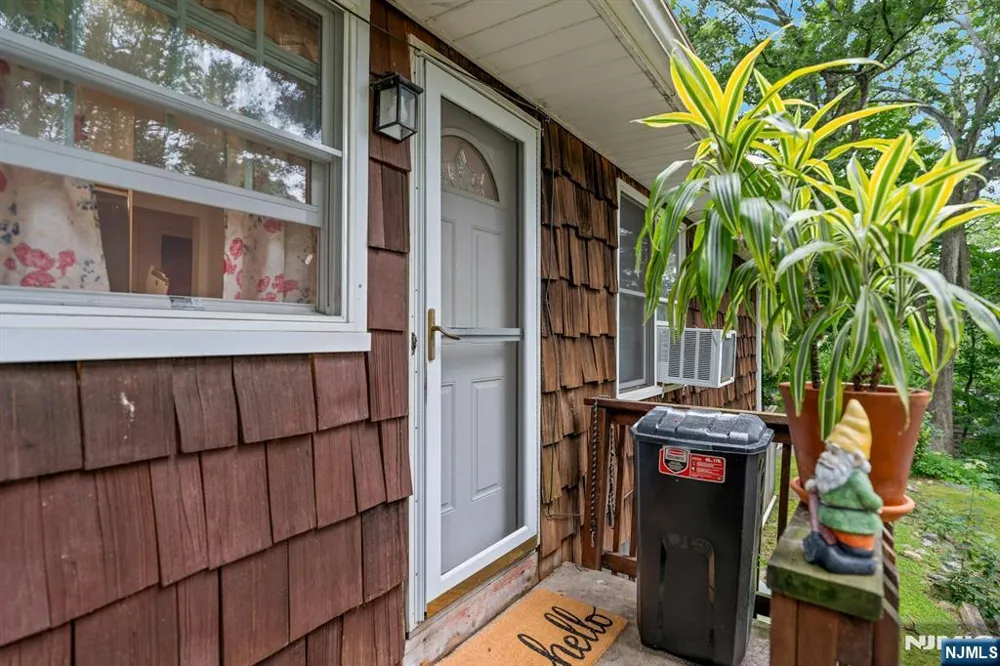 15 Hillside Road Ringwood, NJ 07456