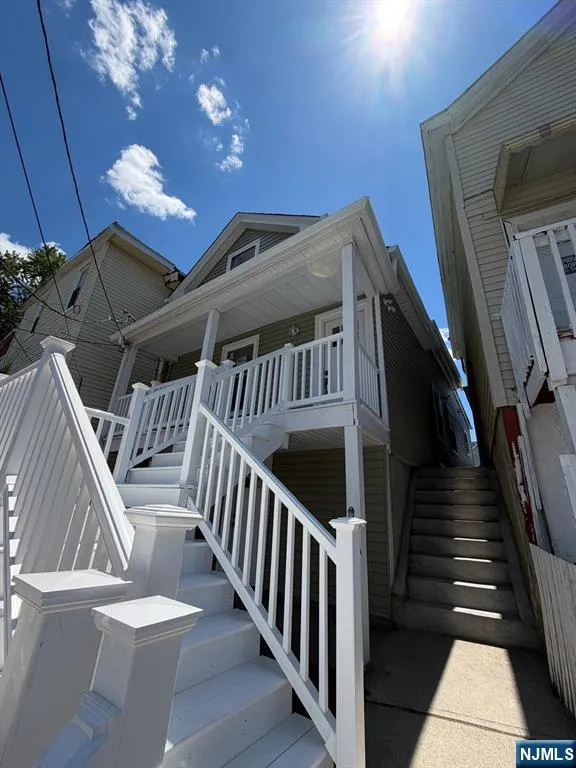 299 W Broadway Paterson, NJ 07522