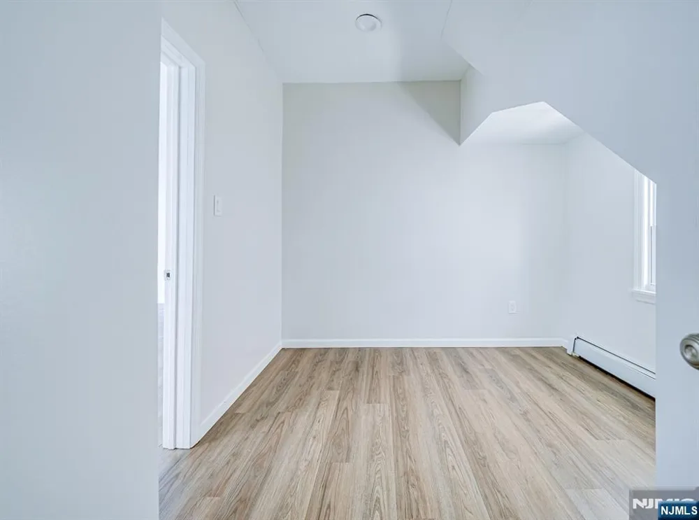193 Clerk Street Jersey City, NJ 07305