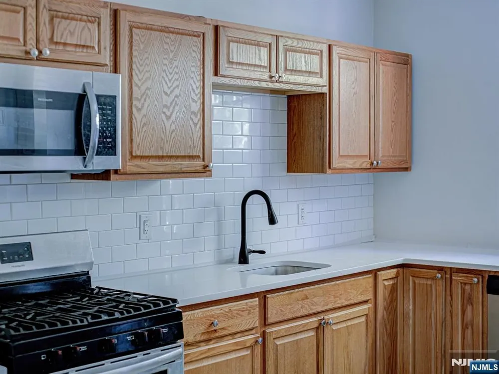 193 Clerk Street Jersey City, NJ 07305