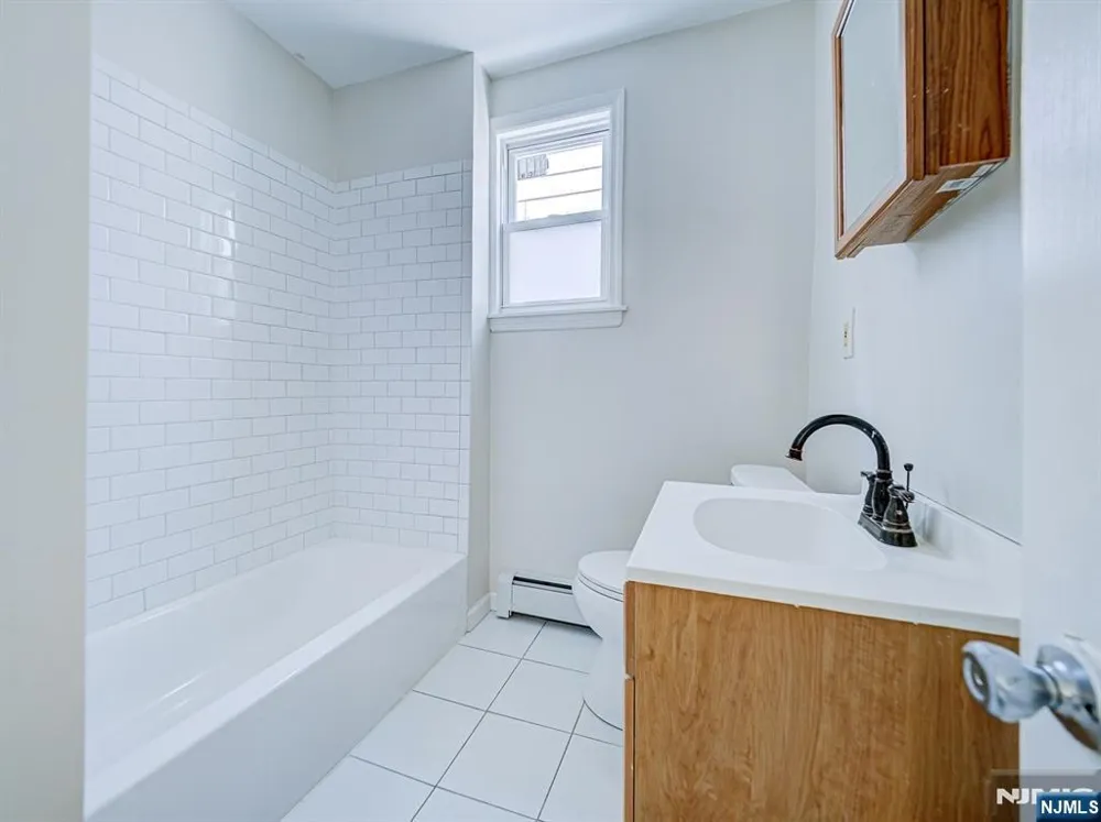 193 Clerk Street Jersey City, NJ 07305