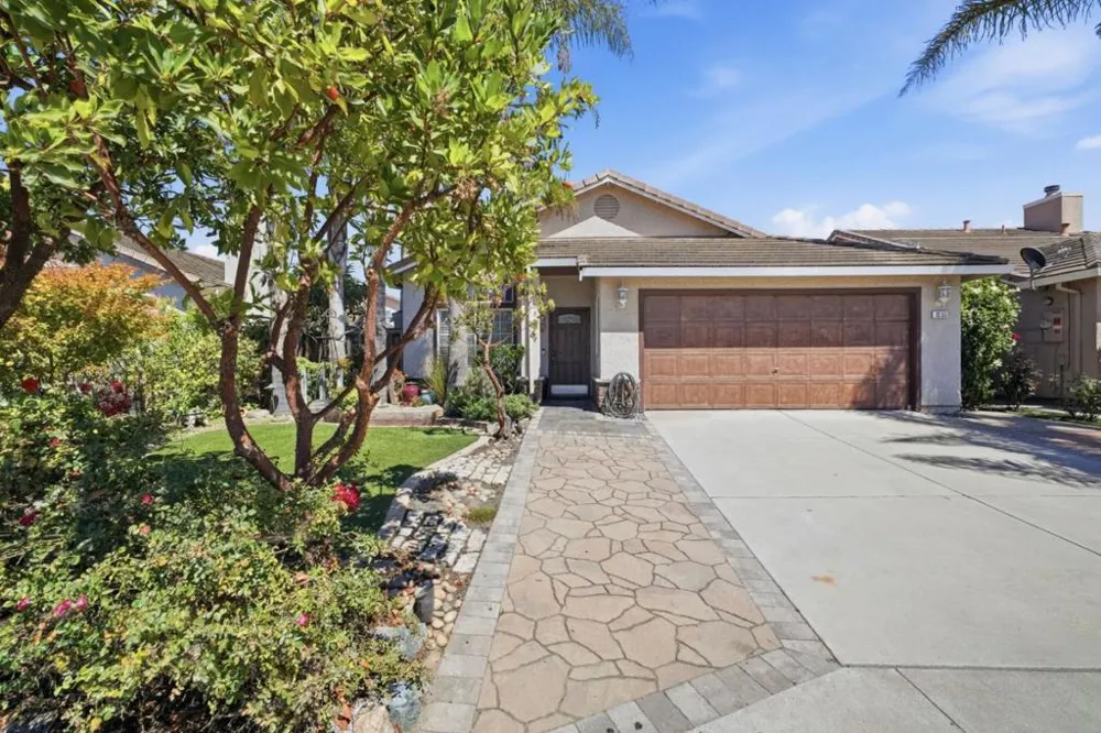 1055 Eagle Drive Salinas, CA 93905