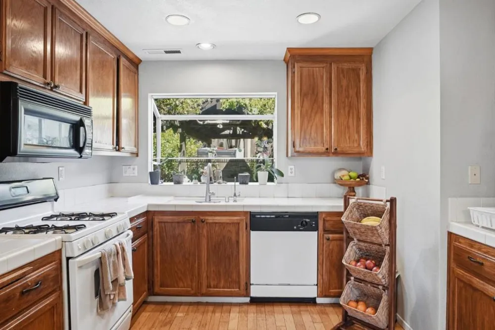 1055 Eagle Drive Salinas, CA 93905
