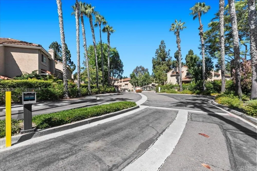 7758 Caminito Monarca #111 Carlsbad, CA 92009