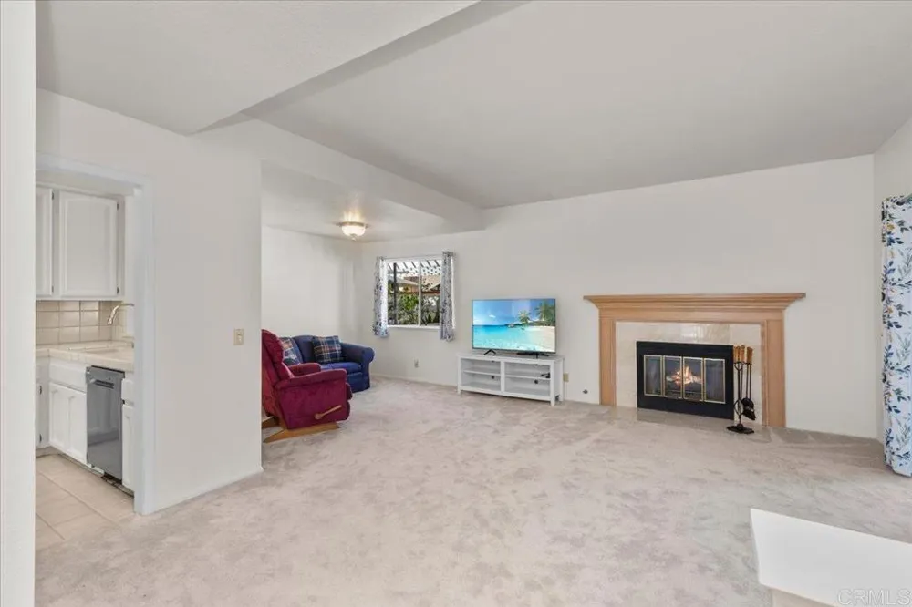 7758 Caminito Monarca #111 Carlsbad, CA 92009
