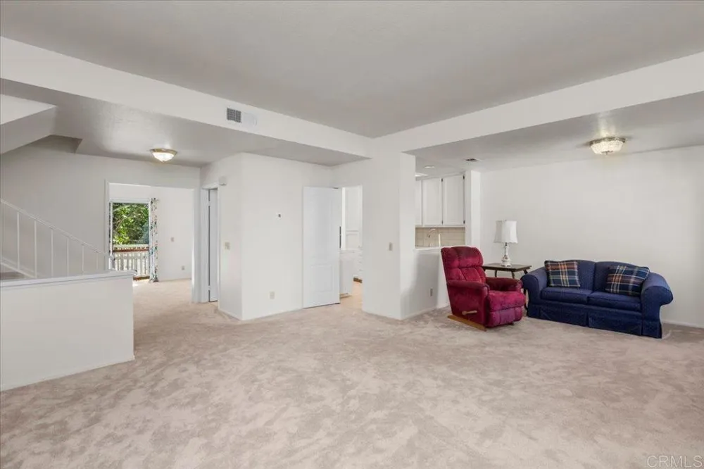 7758 Caminito Monarca #111 Carlsbad, CA 92009