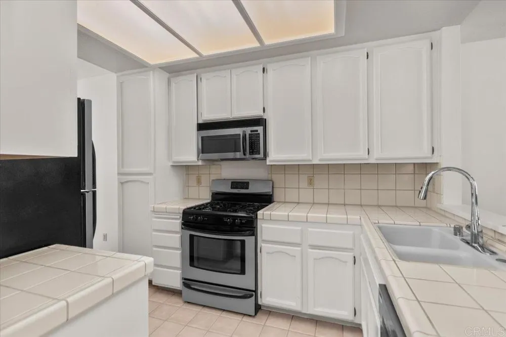 7758 Caminito Monarca #111 Carlsbad, CA 92009