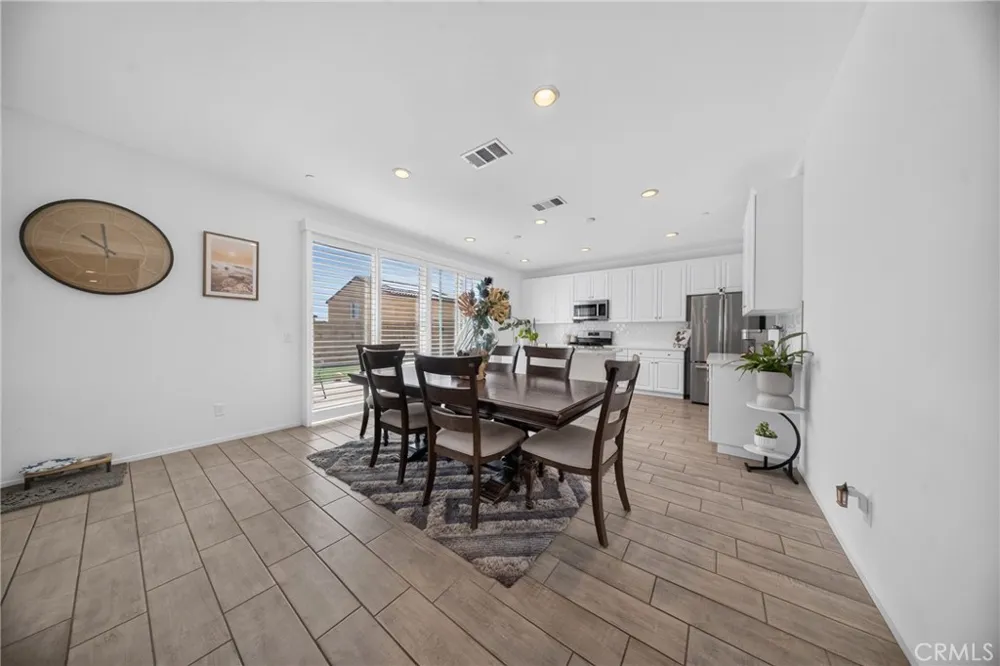 13567 Algodones Court Victorville, CA 92392