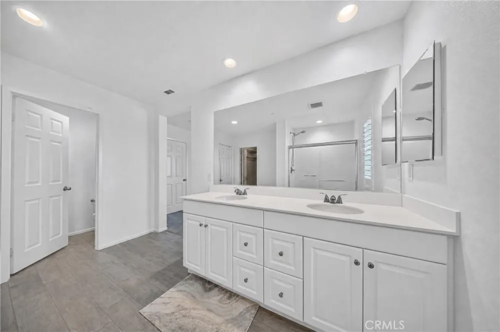 13567 Algodones Court Victorville, CA 92392