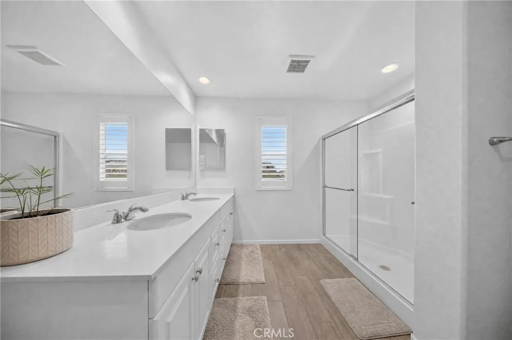 13567 Algodones Court Victorville, CA 92392
