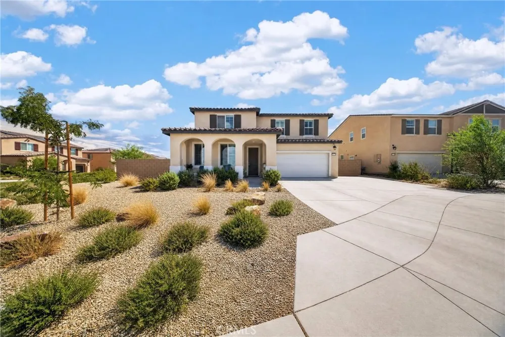 13567 Algodones Court Victorville, CA 92392