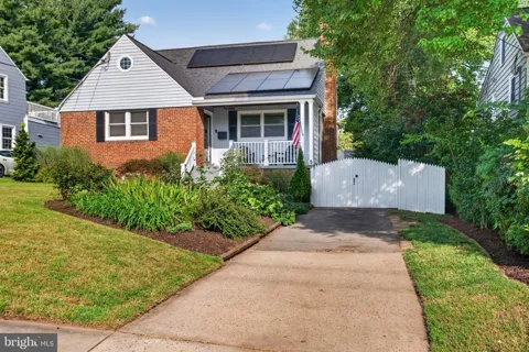 4 CEDAR AVENUE