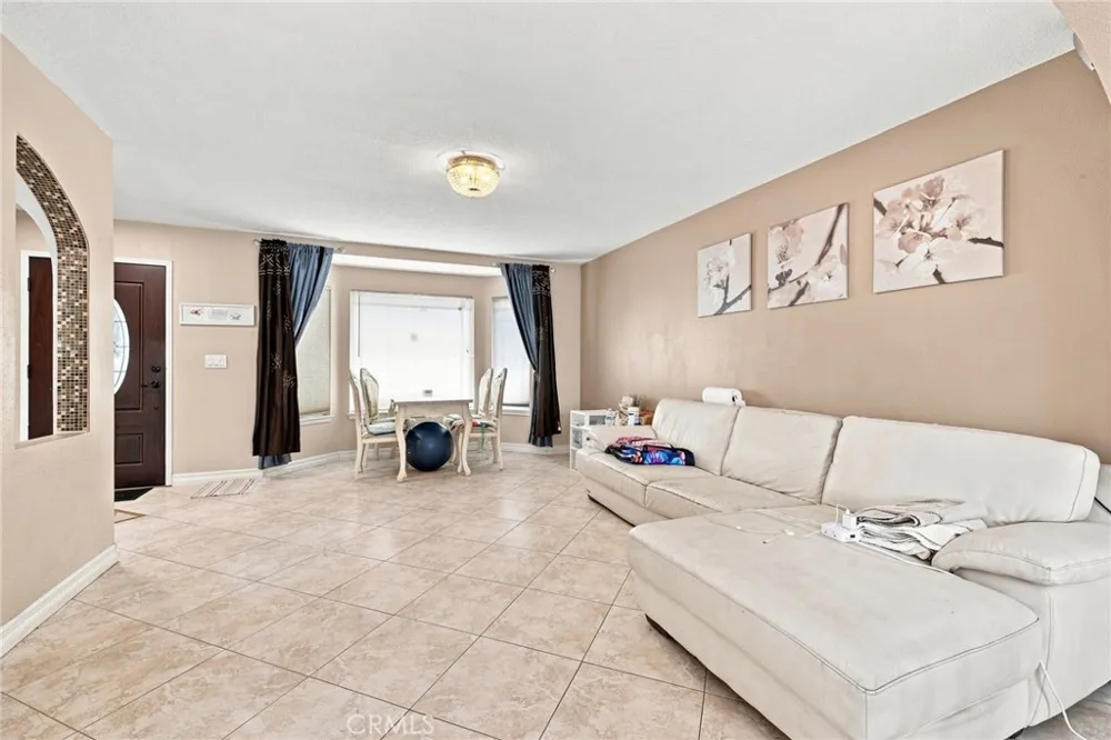 21435 Via Pepita Yorba Linda, CA 92886