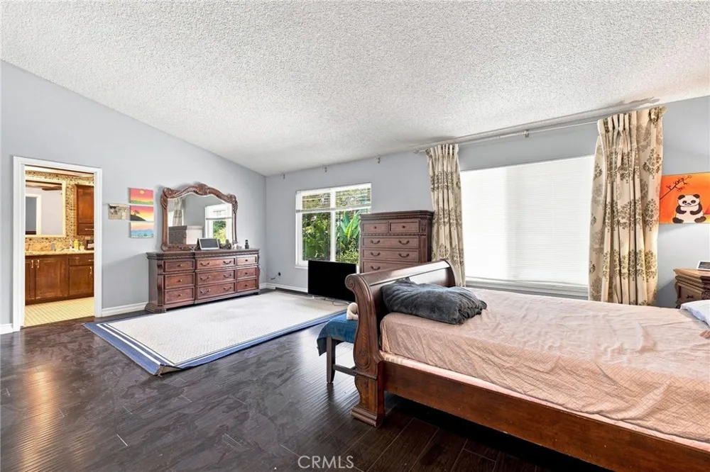 21435 Via Pepita Yorba Linda, CA 92886