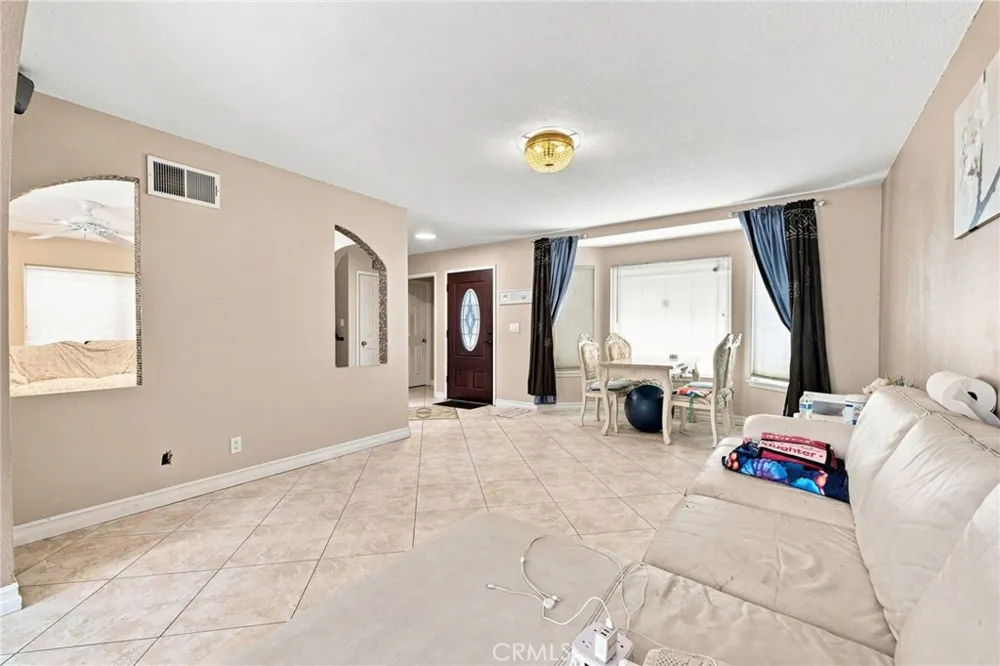21435 Via Pepita Yorba Linda, CA 92886