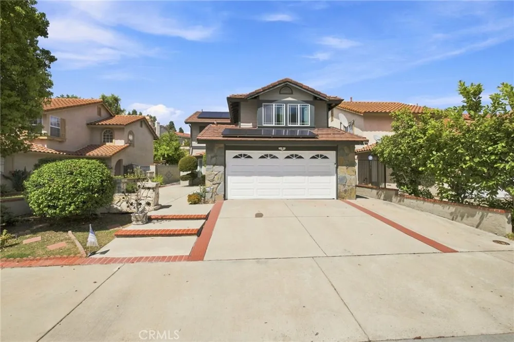 21435 Via Pepita Yorba Linda, CA 92886