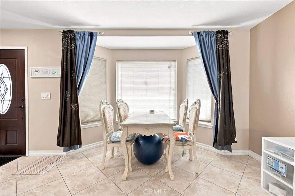 21435 Via Pepita Yorba Linda, CA 92886