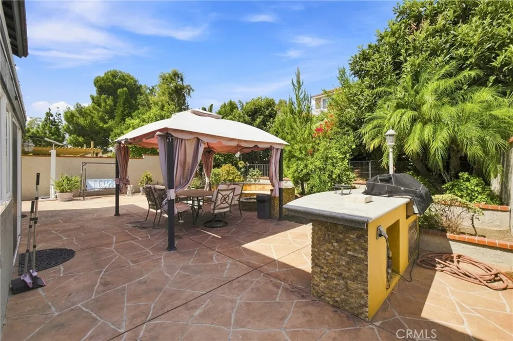 21435 Via Pepita Yorba Linda, CA 92886