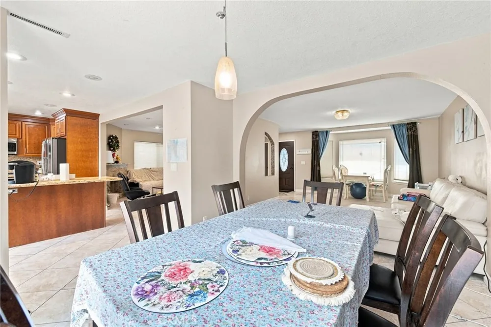 21435 Via Pepita Yorba Linda, CA 92886