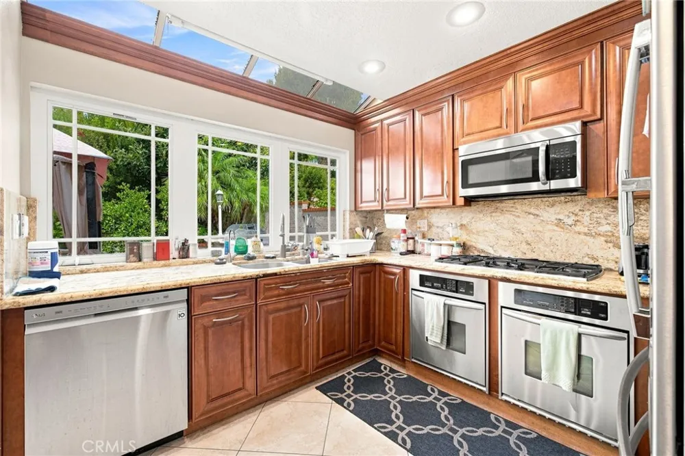 21435 Via Pepita Yorba Linda, CA 92886