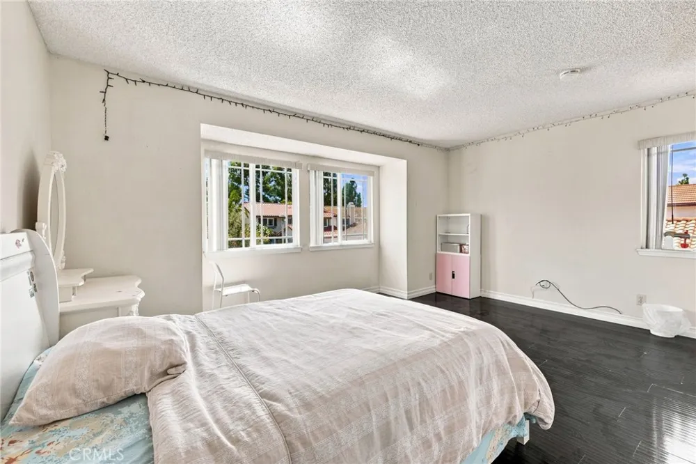 21435 Via Pepita Yorba Linda, CA 92886
